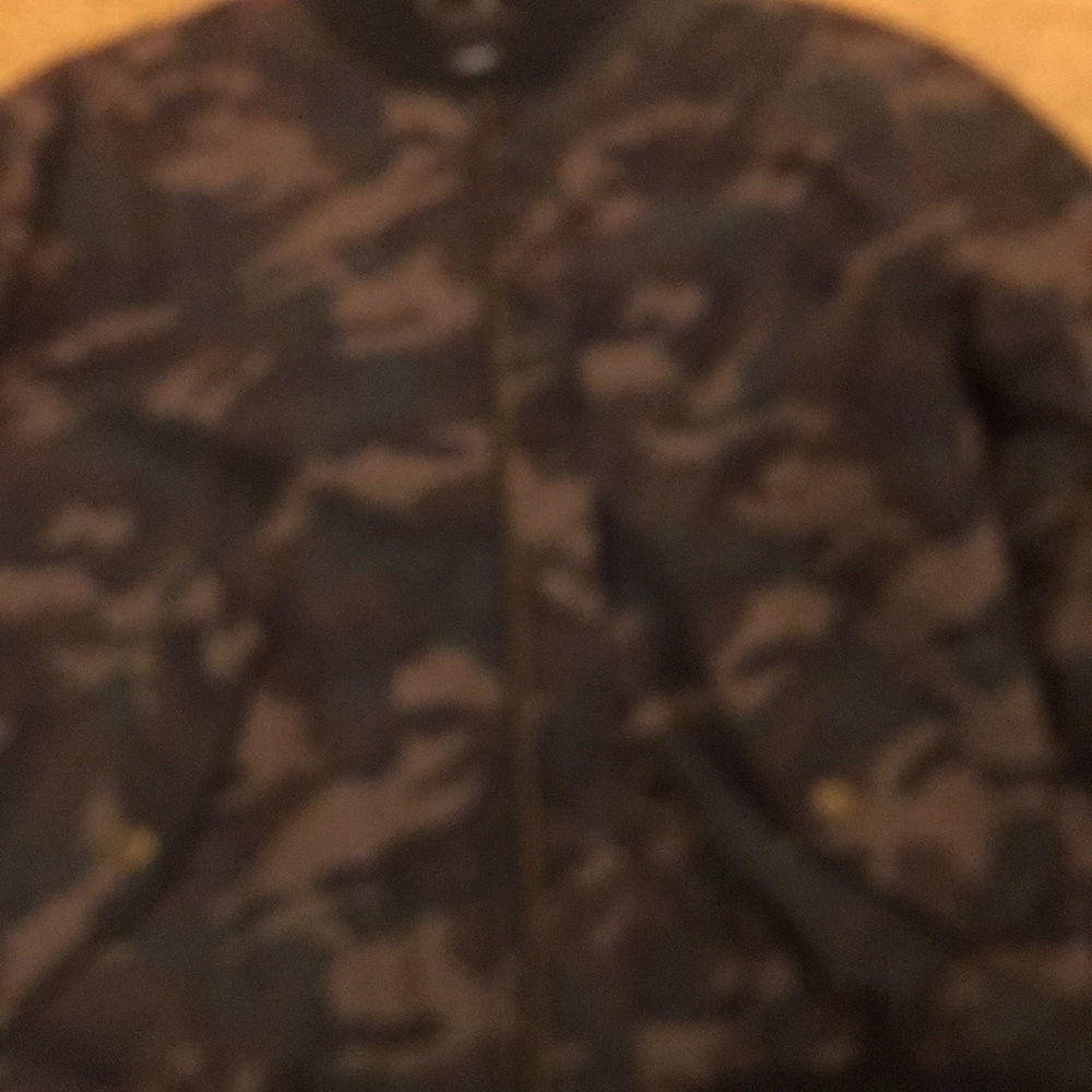 Decibel camo flight jacket men’s small